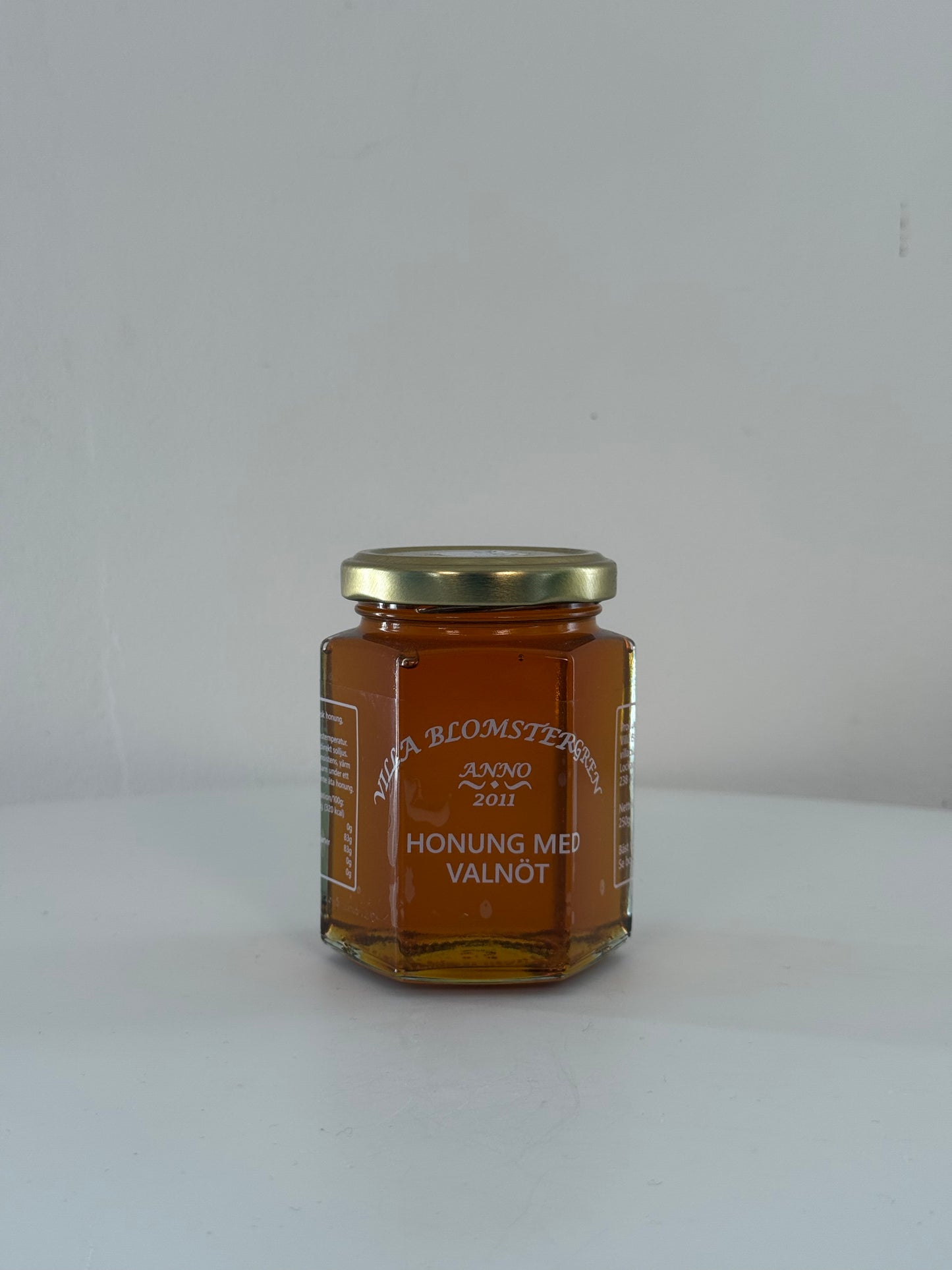 Honey with Walnut