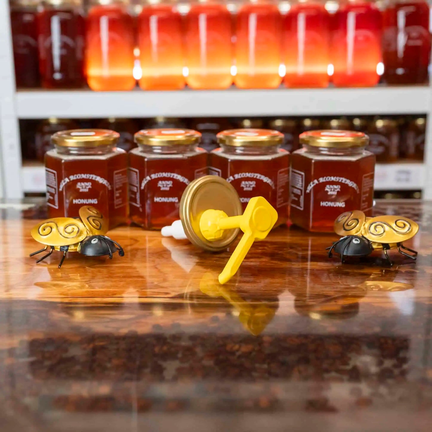 2 kg Svensk Flytande Honung (4 × 500 g) + Honungspump