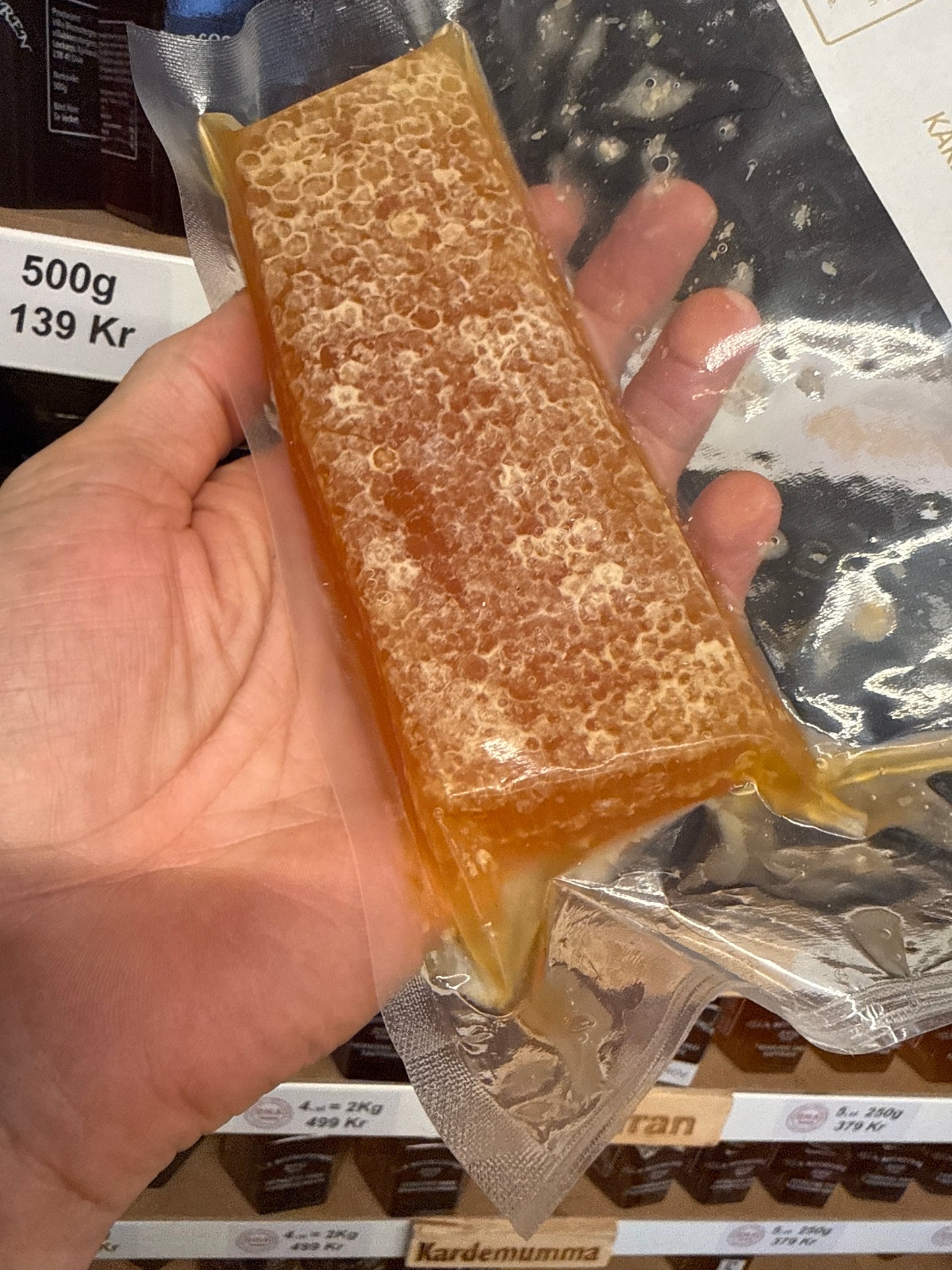 كيكة عسل داكنة