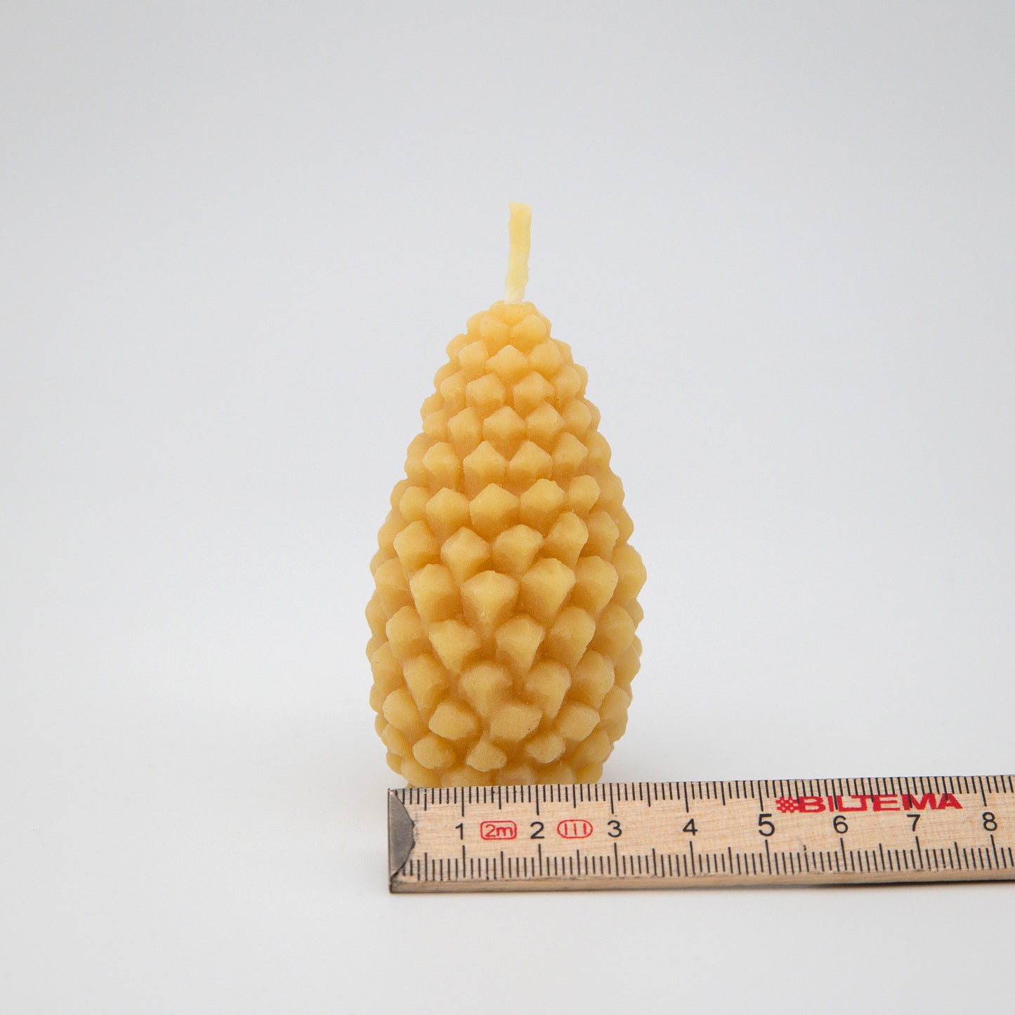 Bivaxljus – Honey Pinecone