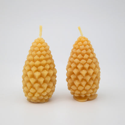 Bivaxljus – Honey Pinecone