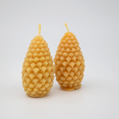 Bivaxljus – Honey Pinecone