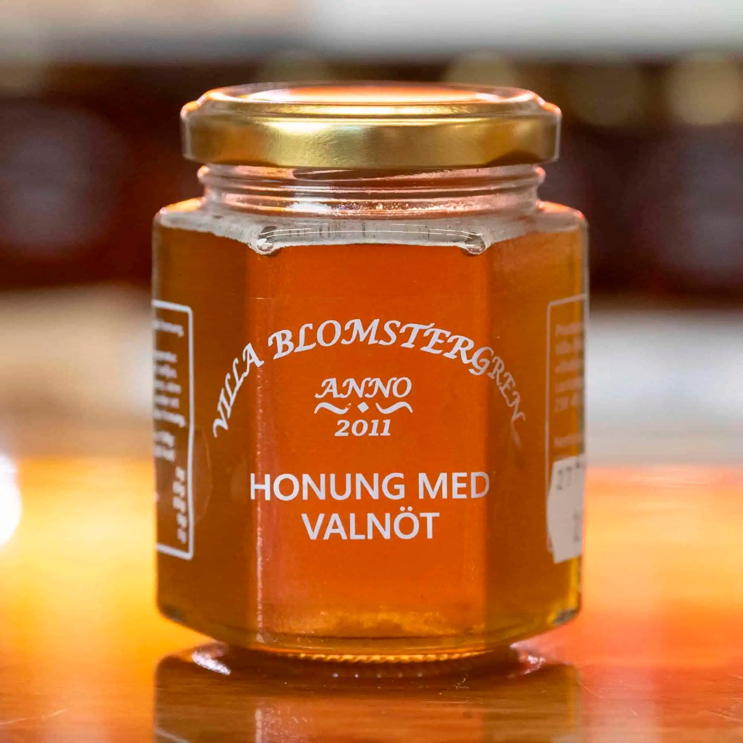 Honey with Walnut